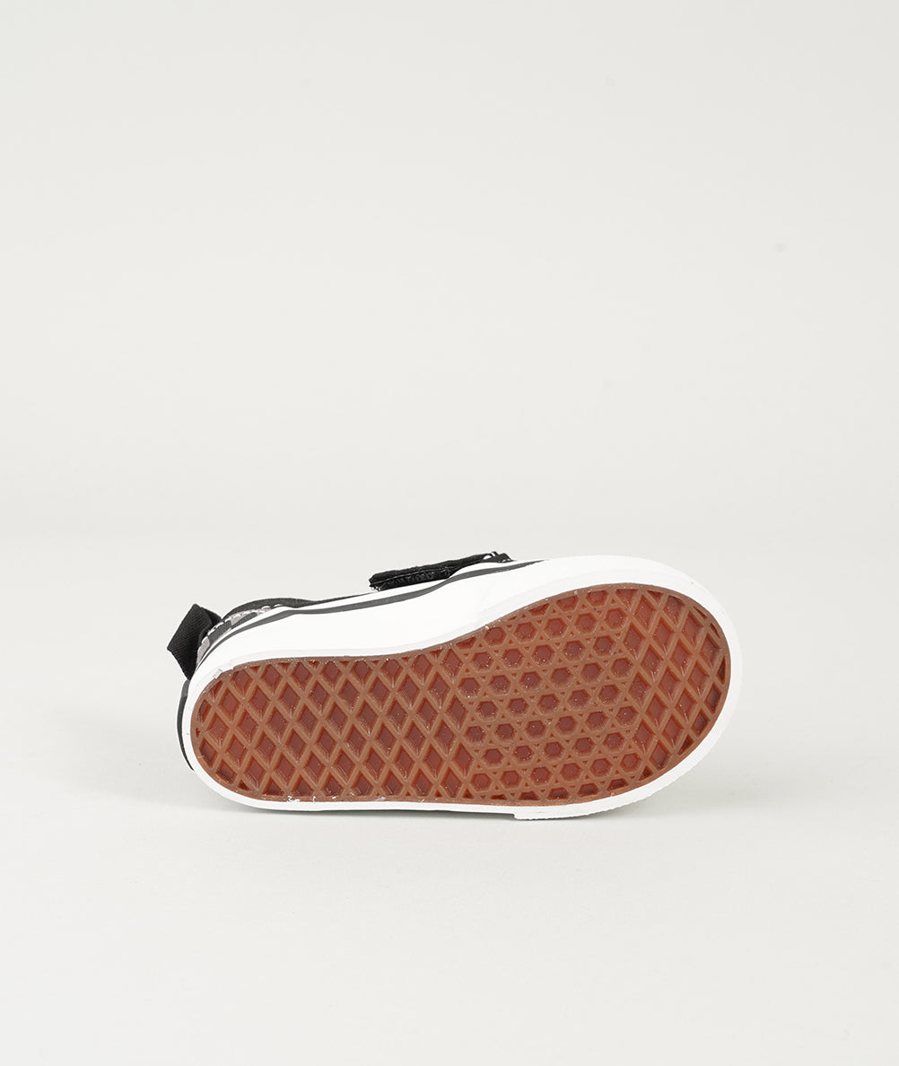 
                  
                    VANS SLIP-ON V
                  
                