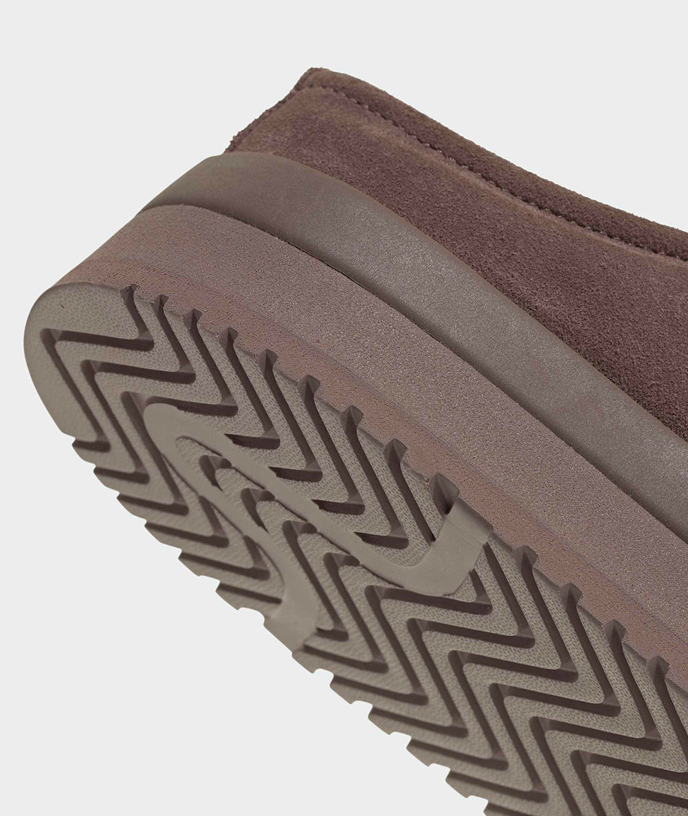 
                  
                    ADIDAS CAMPUS 00s WRT
                  
                
