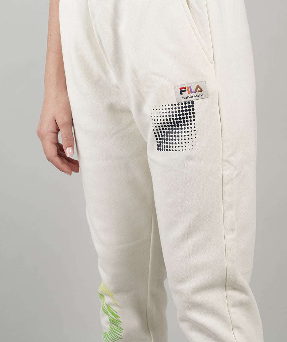 
                  
                    FILA TUCSON BAGGY
                  
                