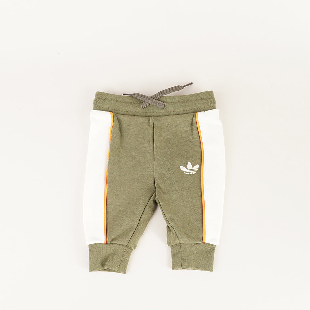 
                  
                    ADIDAS CREW SET
                  
                