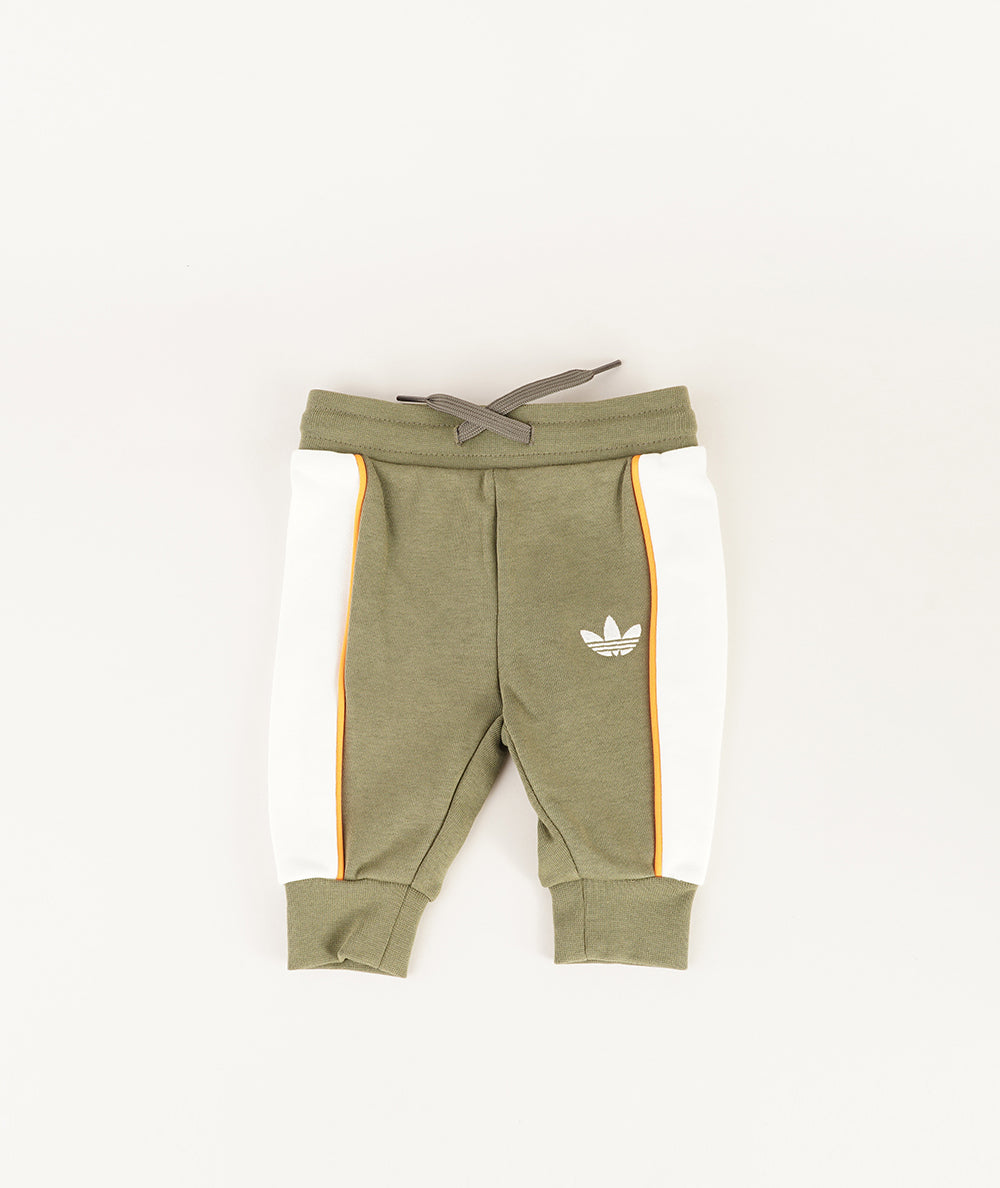 
                  
                    ADIDAS CREW SET
                  
                