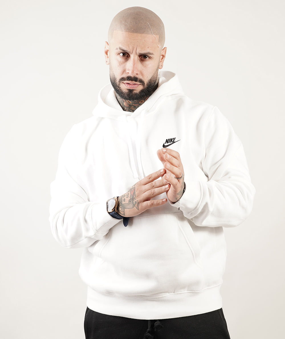 
                  
                    NIKE SPORTWEAR CLUB FLEECE
                  
                