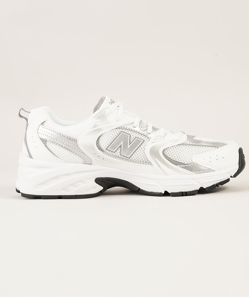 
                  
                    NEW BALANCE NEW BALANCE 530
                  
                