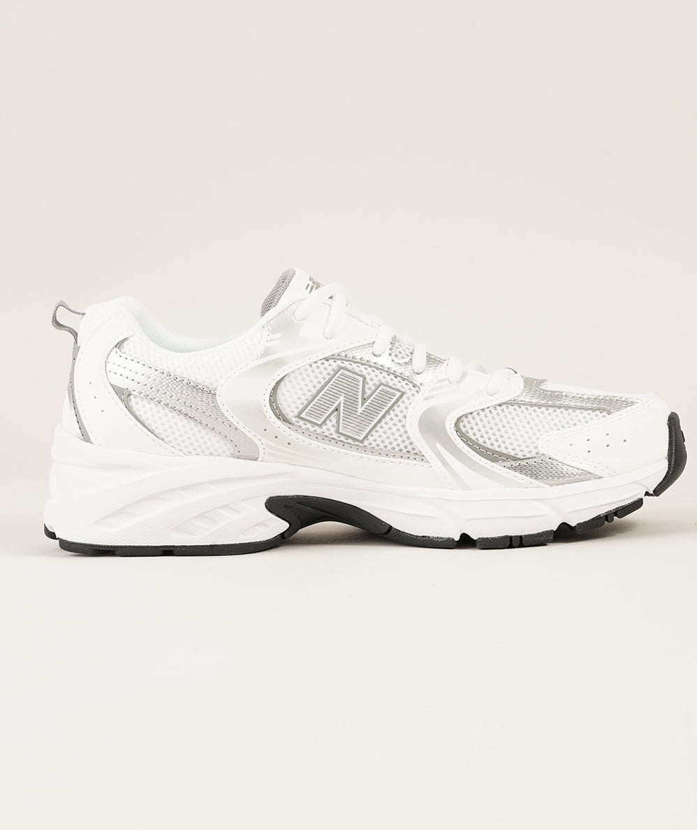 
                  
                    NEW BALANCE NEW BALANCE 530
                  
                