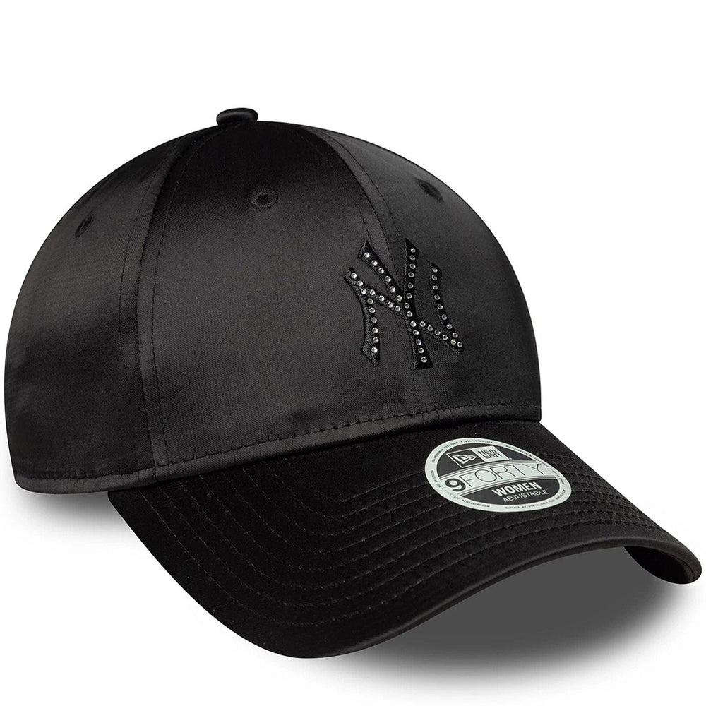 
                  
                    NEW ERA BERRETTO
                  
                