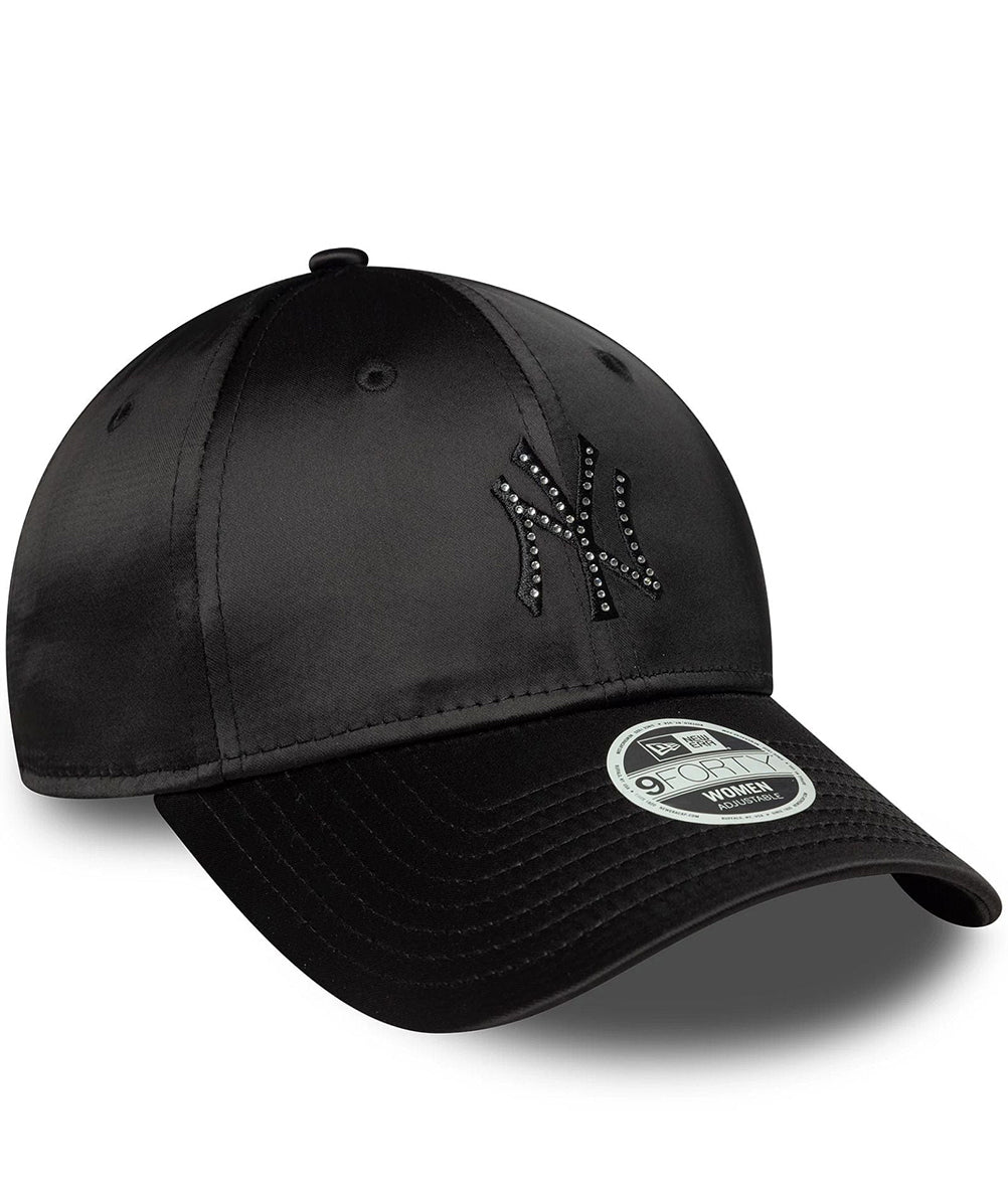 
                  
                    NEW ERA BERRETTO
                  
                