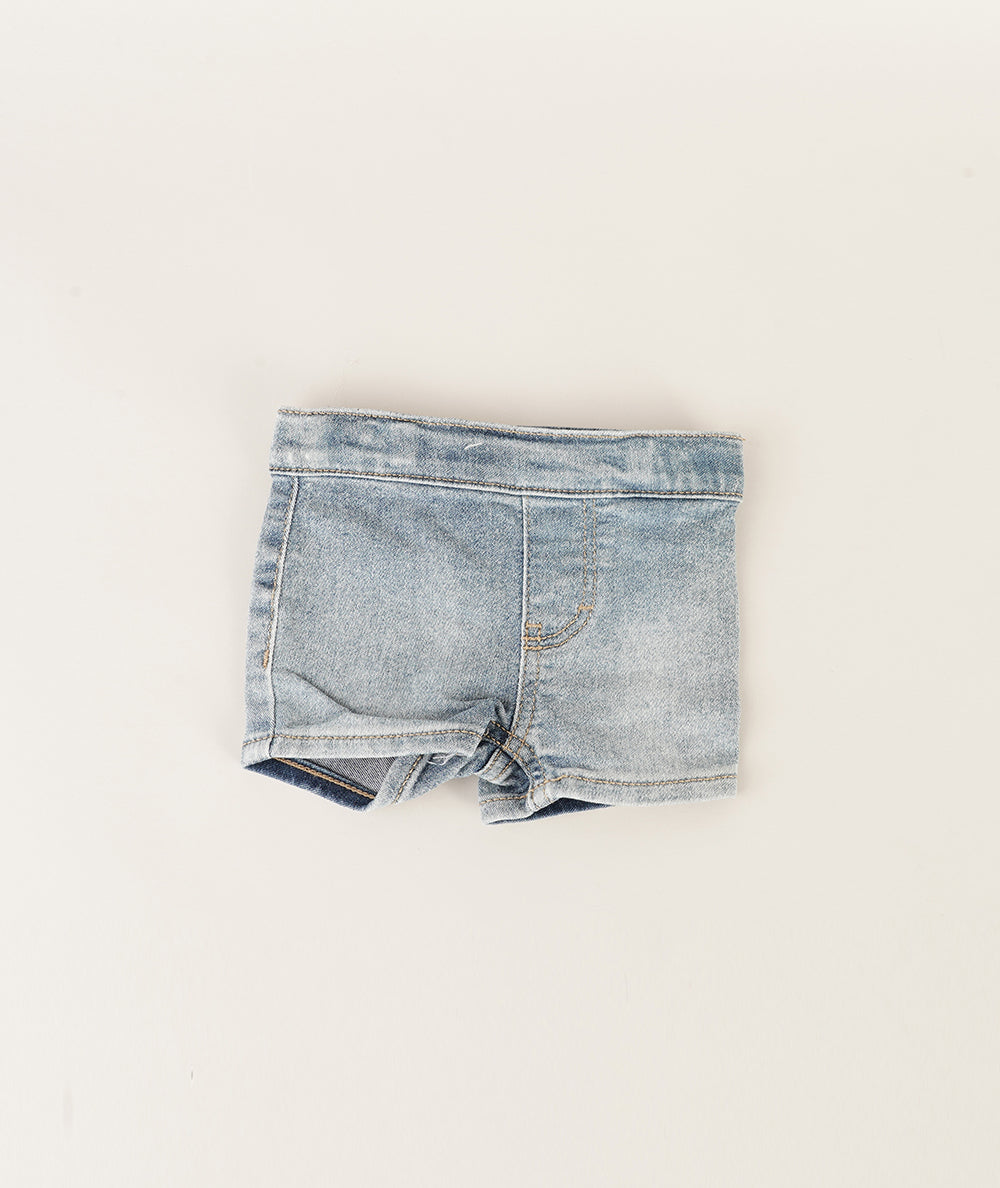 
                  
                    LEVI'S TWO PIECE SET
                  
                