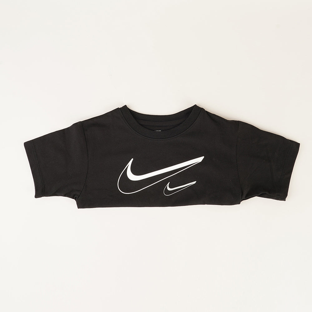 
                  
                    NIKE T-SHIRT BASIC
                  
                