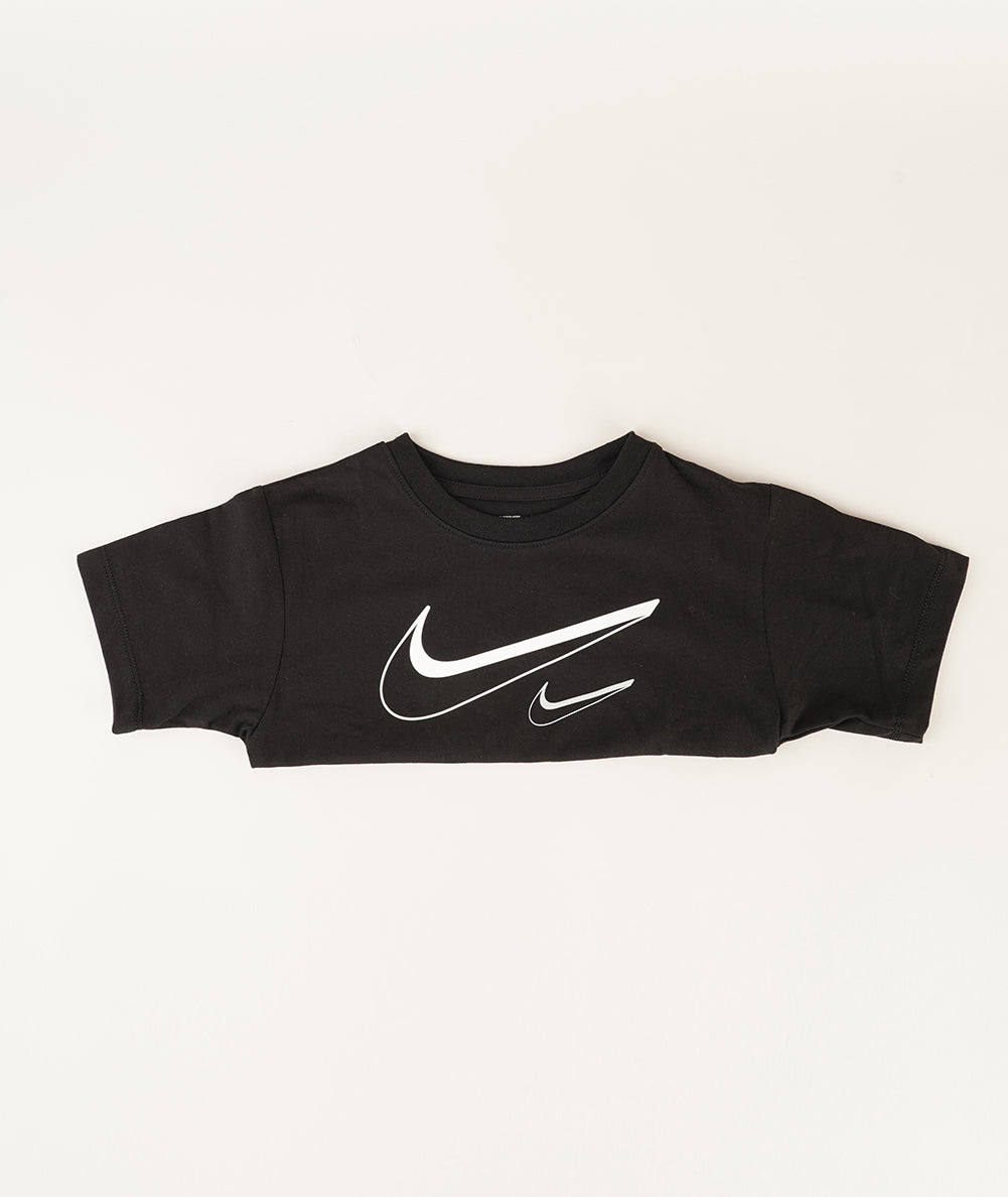 
                  
                    NIKE T-SHIRT BASIC
                  
                