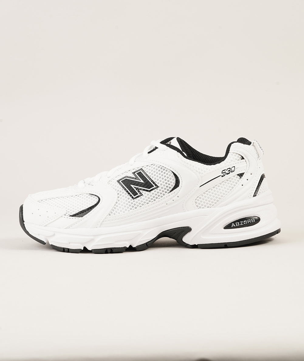 
                  
                    NEW BALANCE 530
                  
                