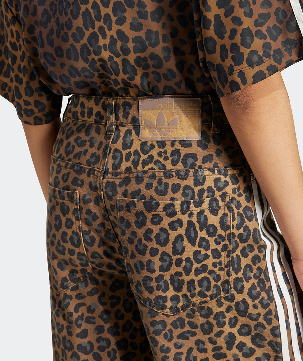 
                  
                    ADIDAS DENIM LOOSE
                  
                