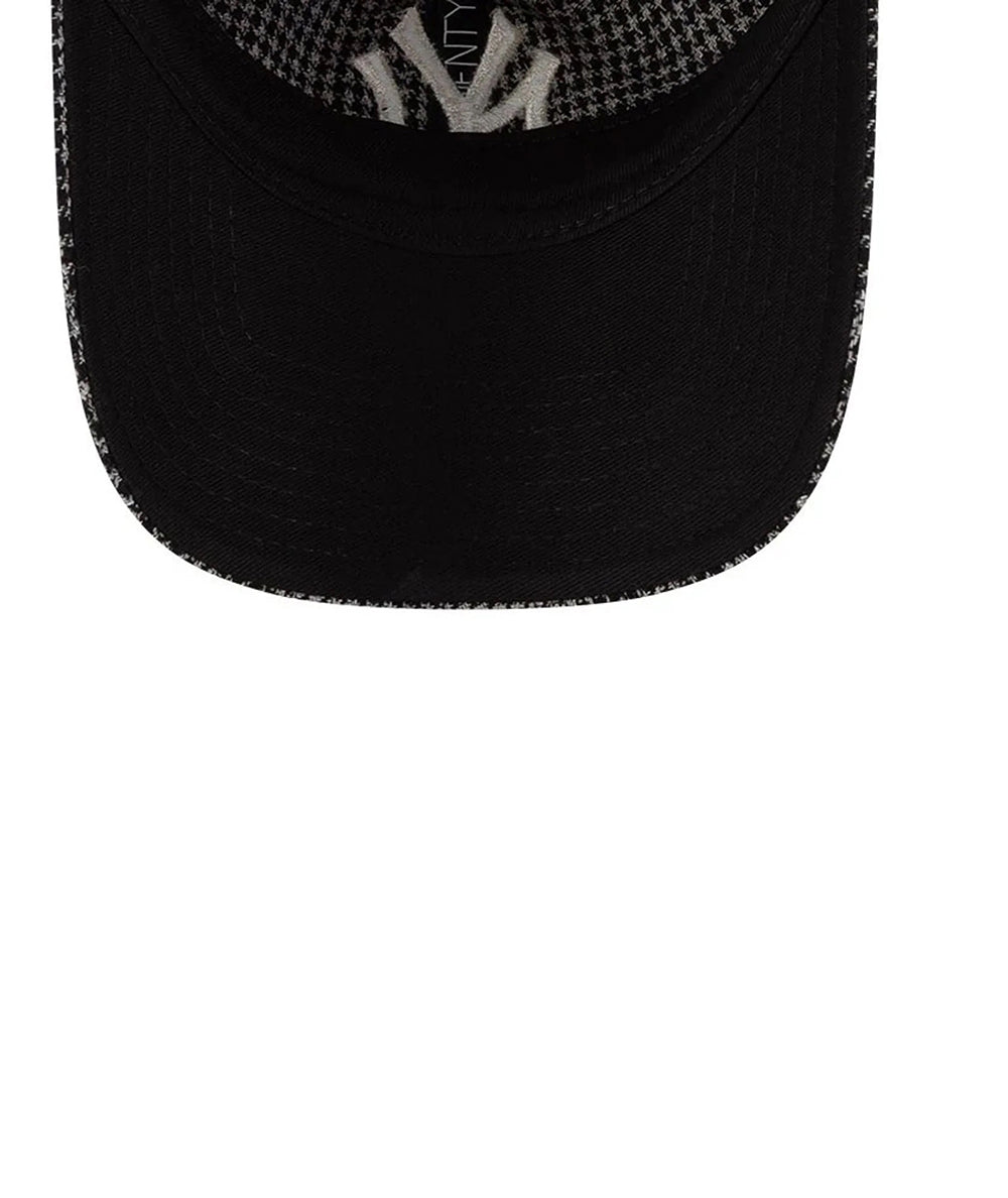 
                  
                    NEW ERA BERRETTO
                  
                