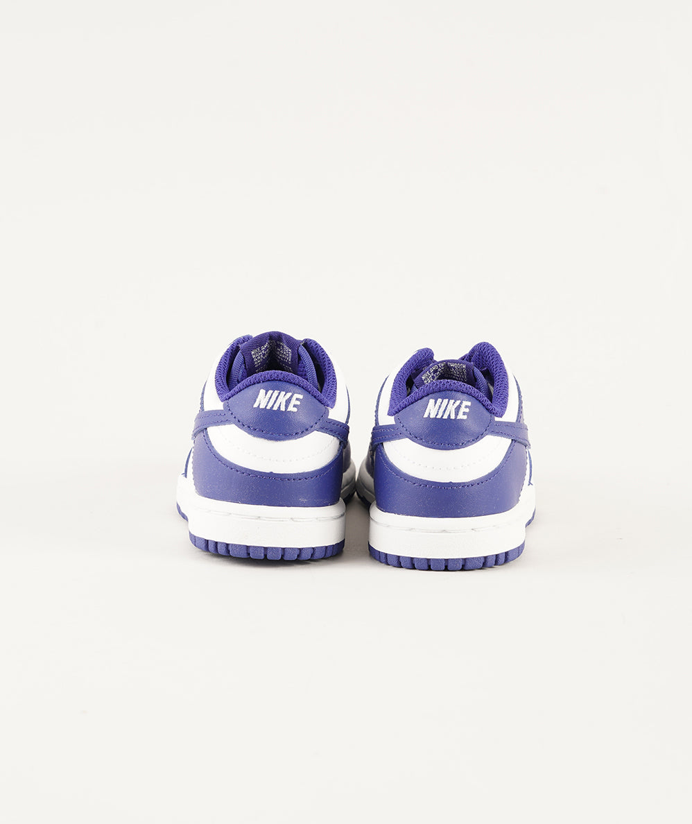 
                  
                    NIKE DUNK
                  
                
