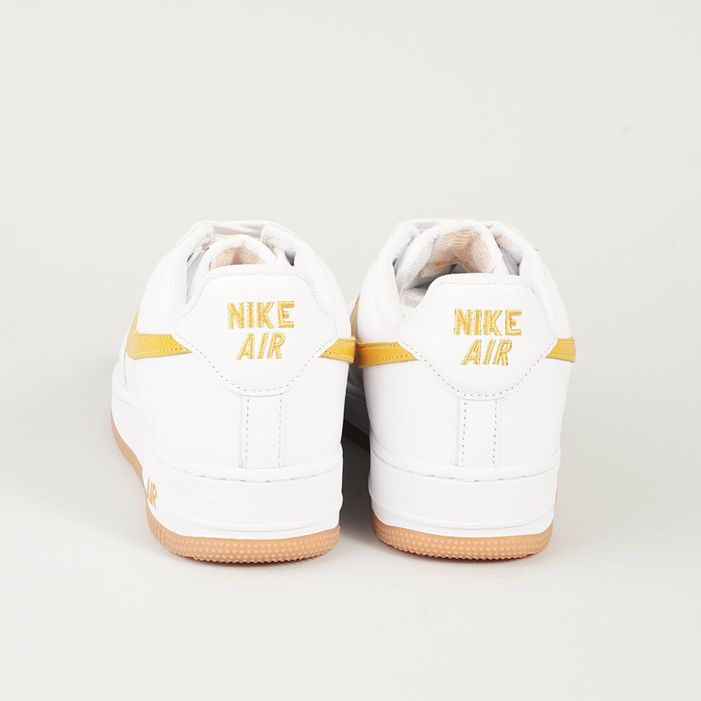 
                  
                    NIKE AIR FORCE 1
                  
                