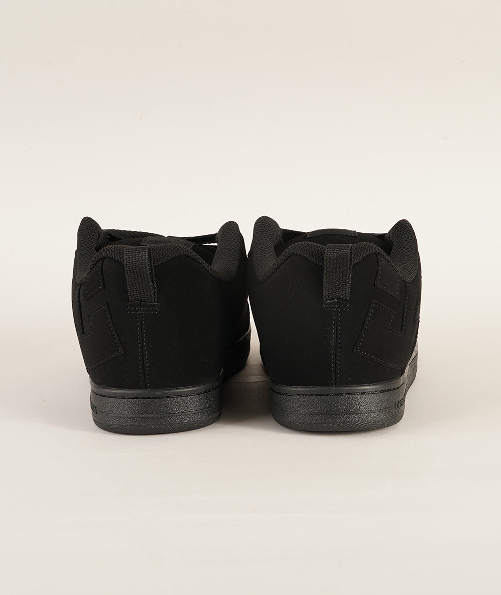 
                  
                    DCSHOECOUSA COURT GRAFFIK
                  
                