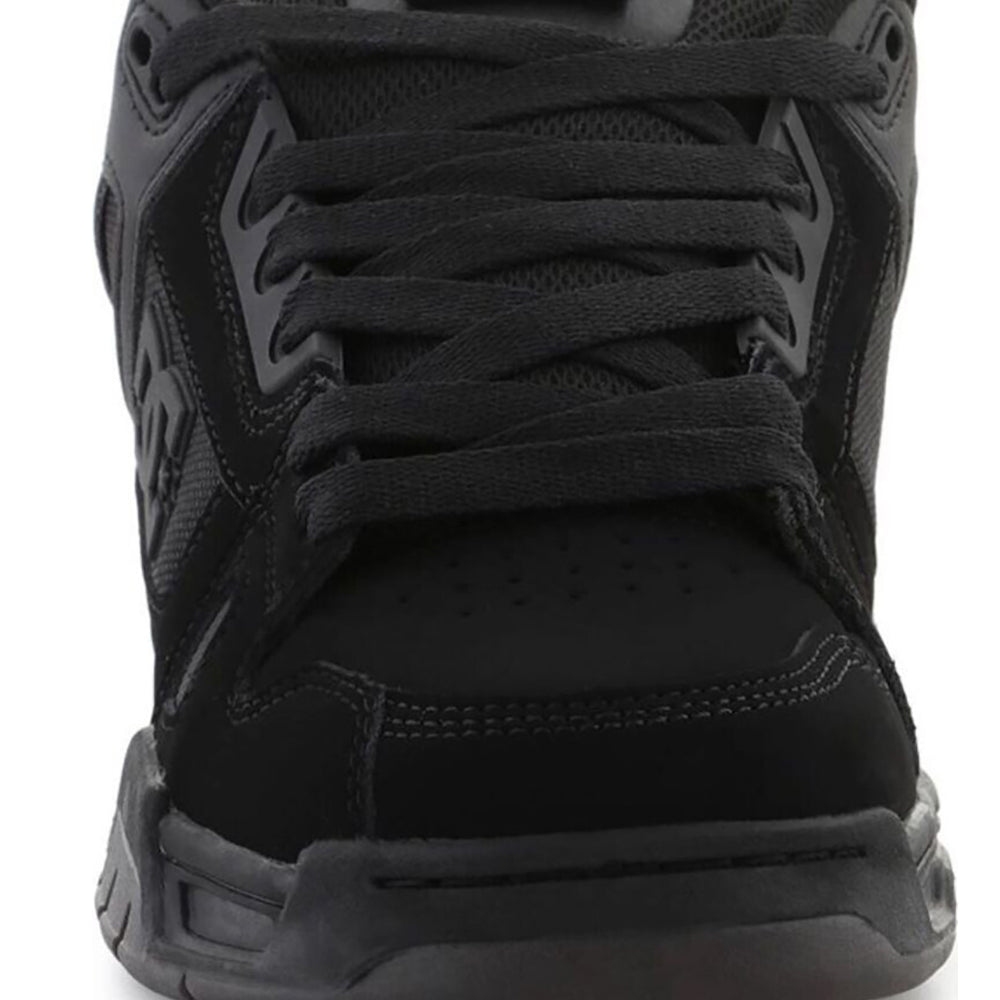 
                  
                    DCSHOECOUSA COURT GRAFFIK
                  
                