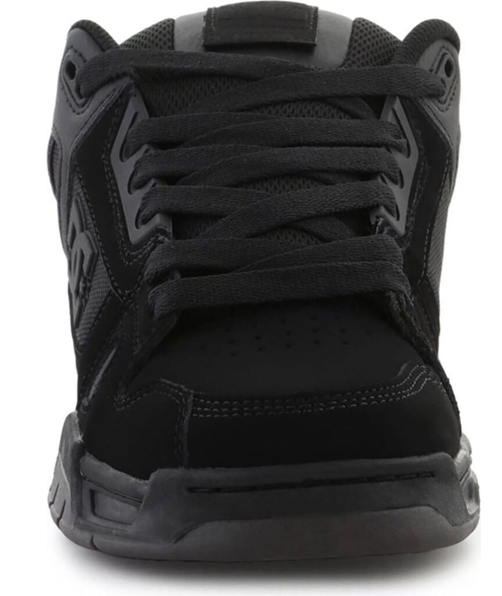 
                  
                    DCSHOECOUSA COURT GRAFFIK
                  
                