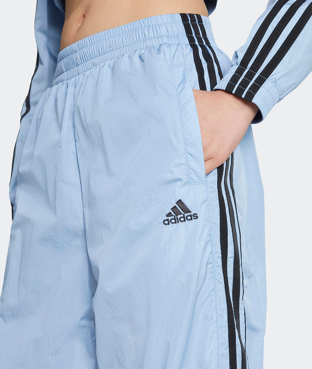 
                  
                    ADIDAS TEAMGEIST TP
                  
                