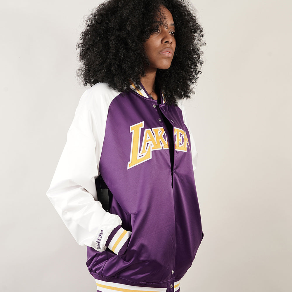 
                  
                    MITCHELL & NESS PRIMETIME
                  
                