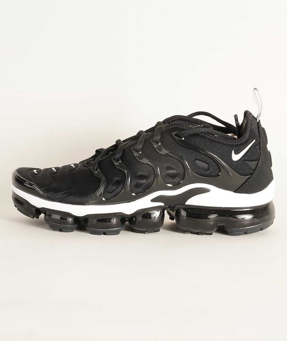 NIKE AIR VAPORMAX PLUS
