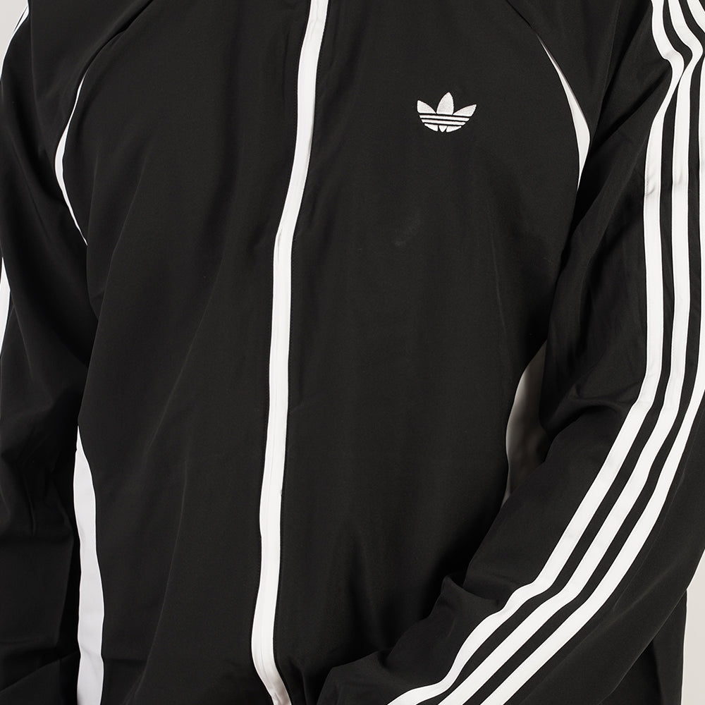 
                  
                    ADIDAS TEAMGEIST TT
                  
                