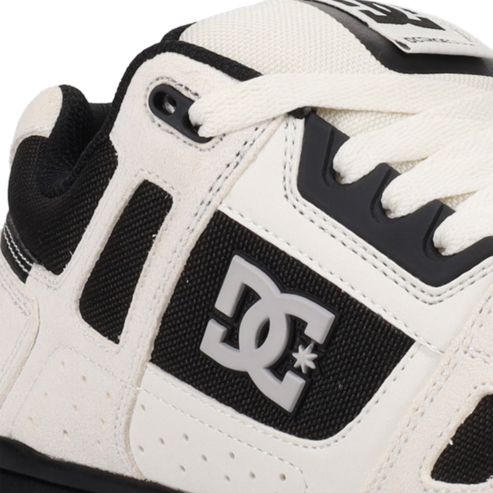 
                  
                    DCSHOECOUSA COURT GRAFFIK
                  
                