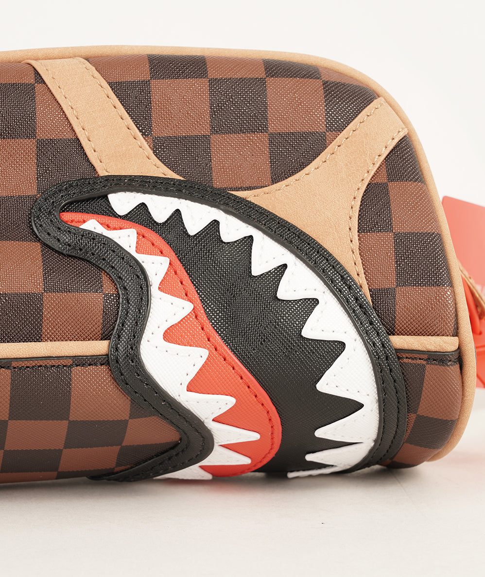 
                  
                    SPRAYGROUND POCHETTE
                  
                