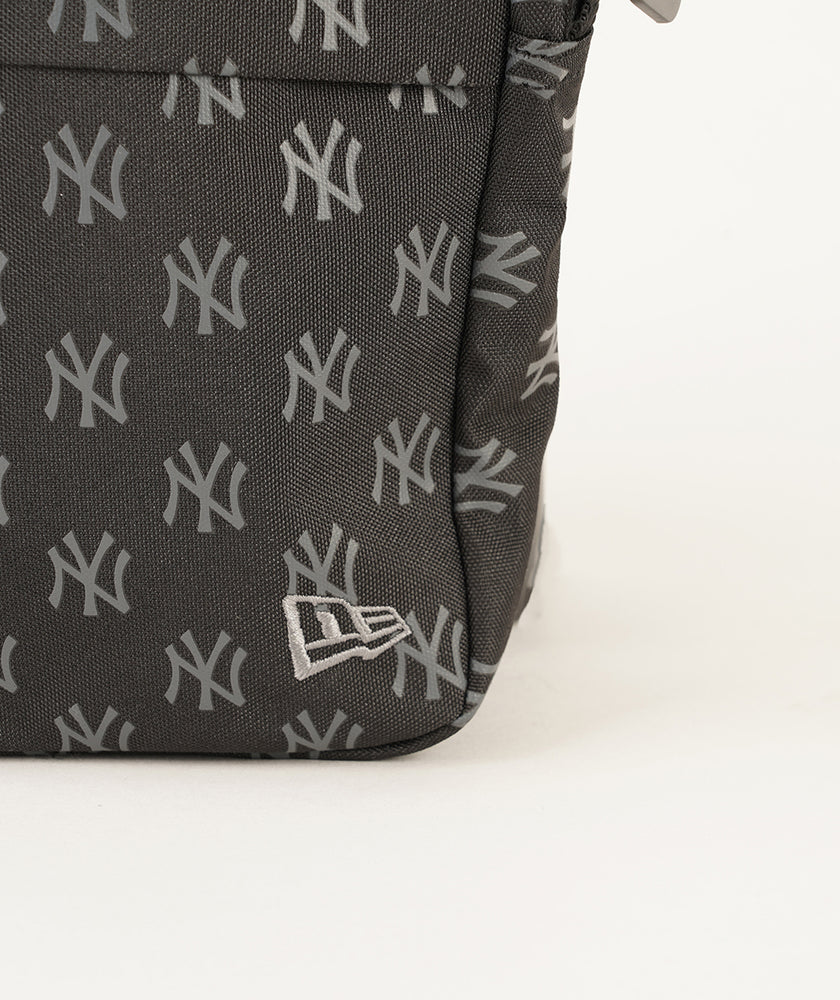 
                  
                    NEW ERA MONOGRAM SIDE
                  
                