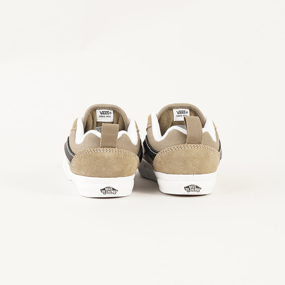 
                  
                    VANS KNU SKOOL
                  
                