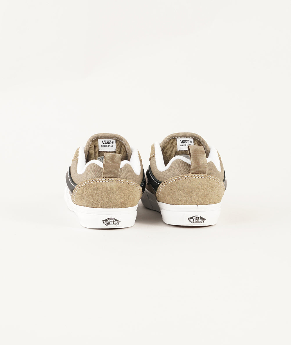 
                  
                    VANS KNU SKOOL
                  
                