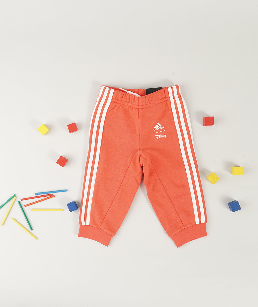 
                  
                    ADIDAS AEROREADY ESSENTIALS
                  
                