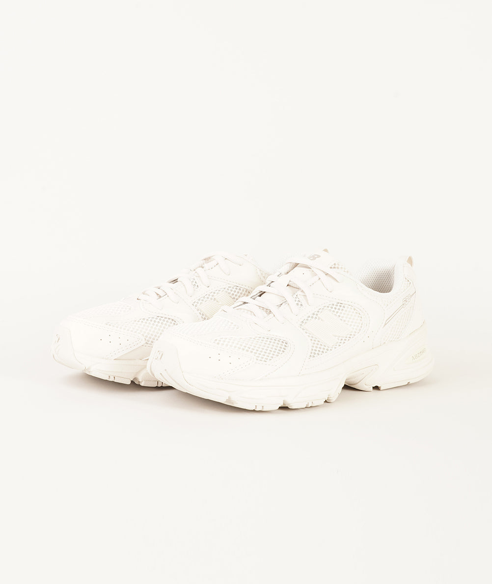 
                  
                    NEW BALANCE 530
                  
                