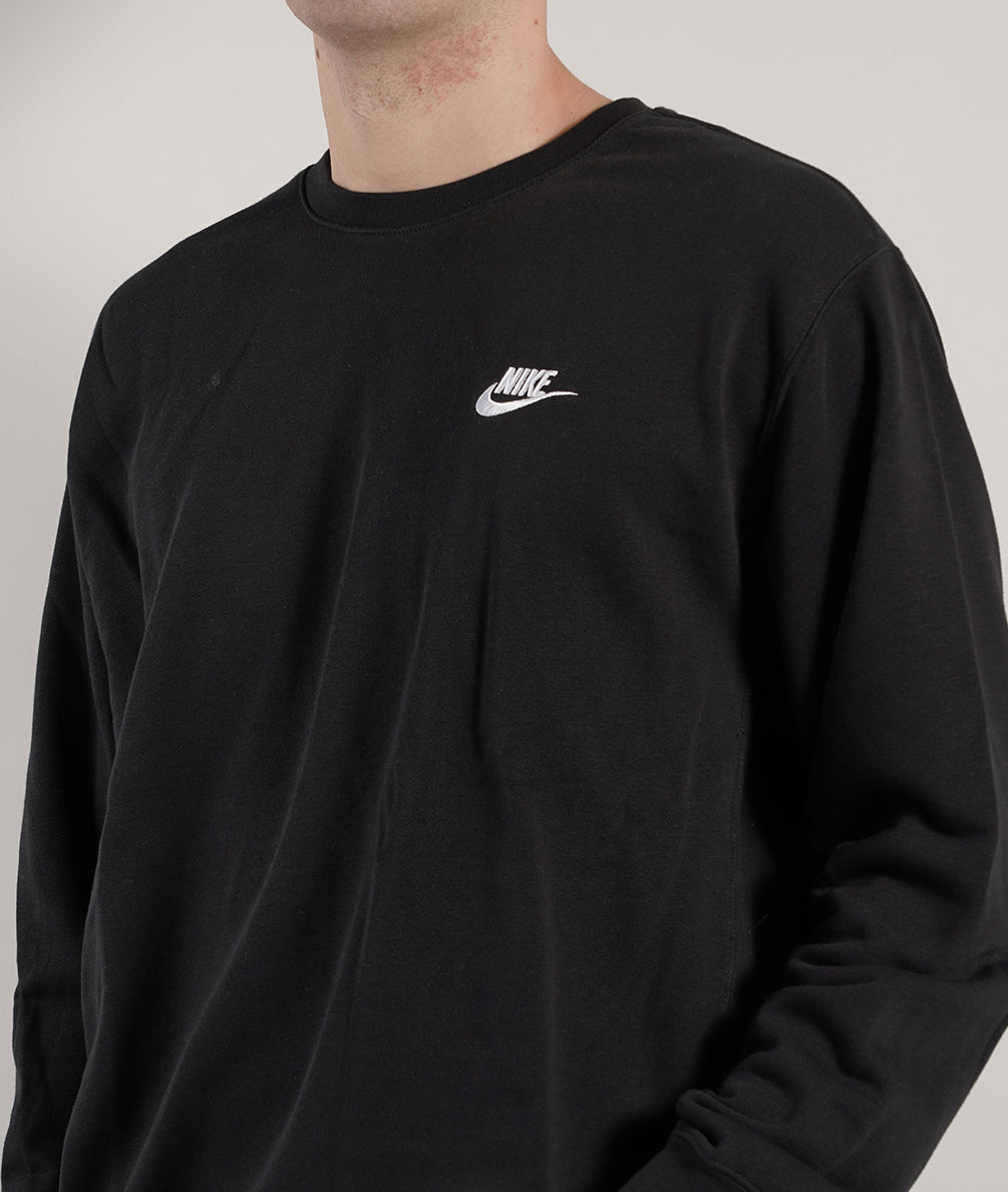 
                  
                    NIKE SPORTWEAR CLUB
                  
                