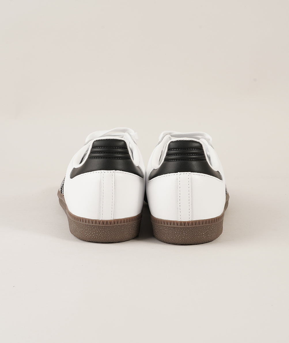 
                  
                    ADIDAS SAMBA
                  
                