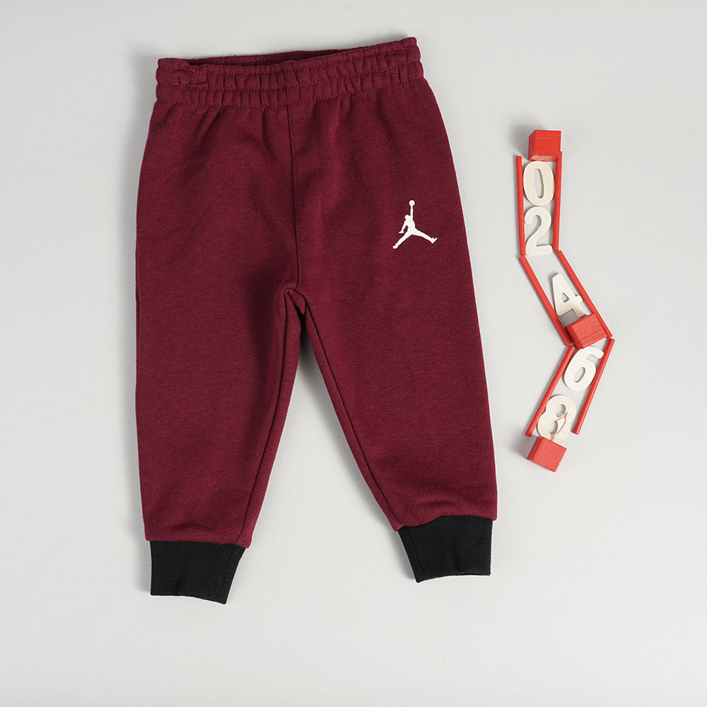 
                  
                    JORDAN COMPLETO TUTA
                  
                