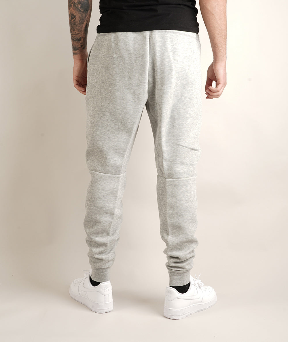 
                  
                    NIKE TECH FLEECE
                  
                