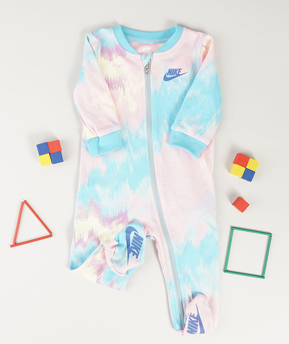 
                  
                    NIKE SWOOSH ESSENTIALS
                  
                