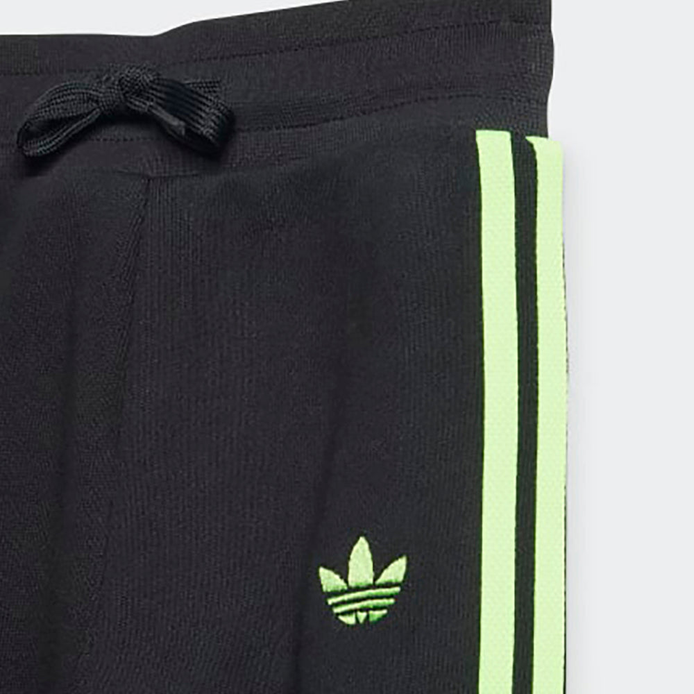 
                  
                    ADIDAS CREW SET
                  
                