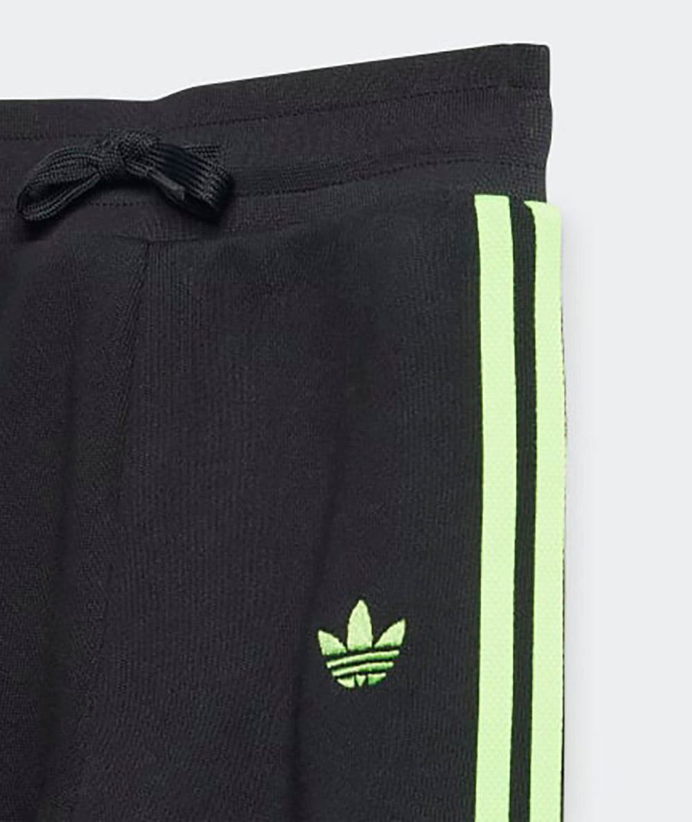 
                  
                    ADIDAS CREW SET
                  
                