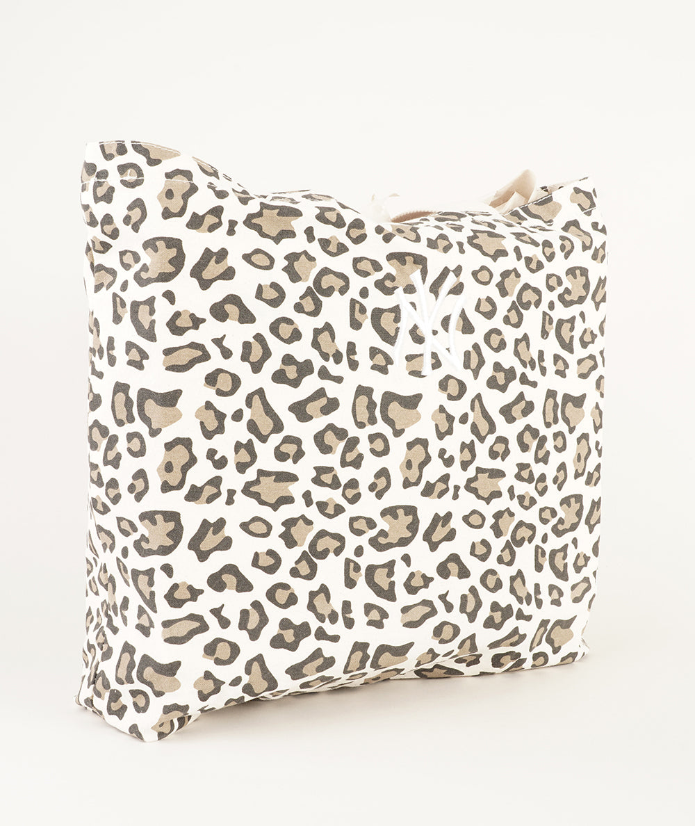 
                  
                    NEW ERA ANIMAL PRINT
                  
                