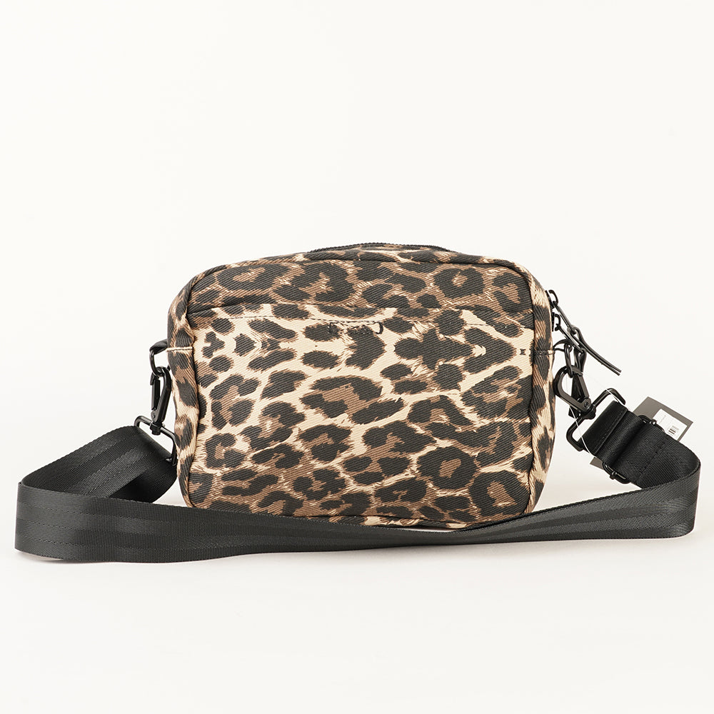 
                  
                    NEW ERA LEOPARD CANVAS
                  
                