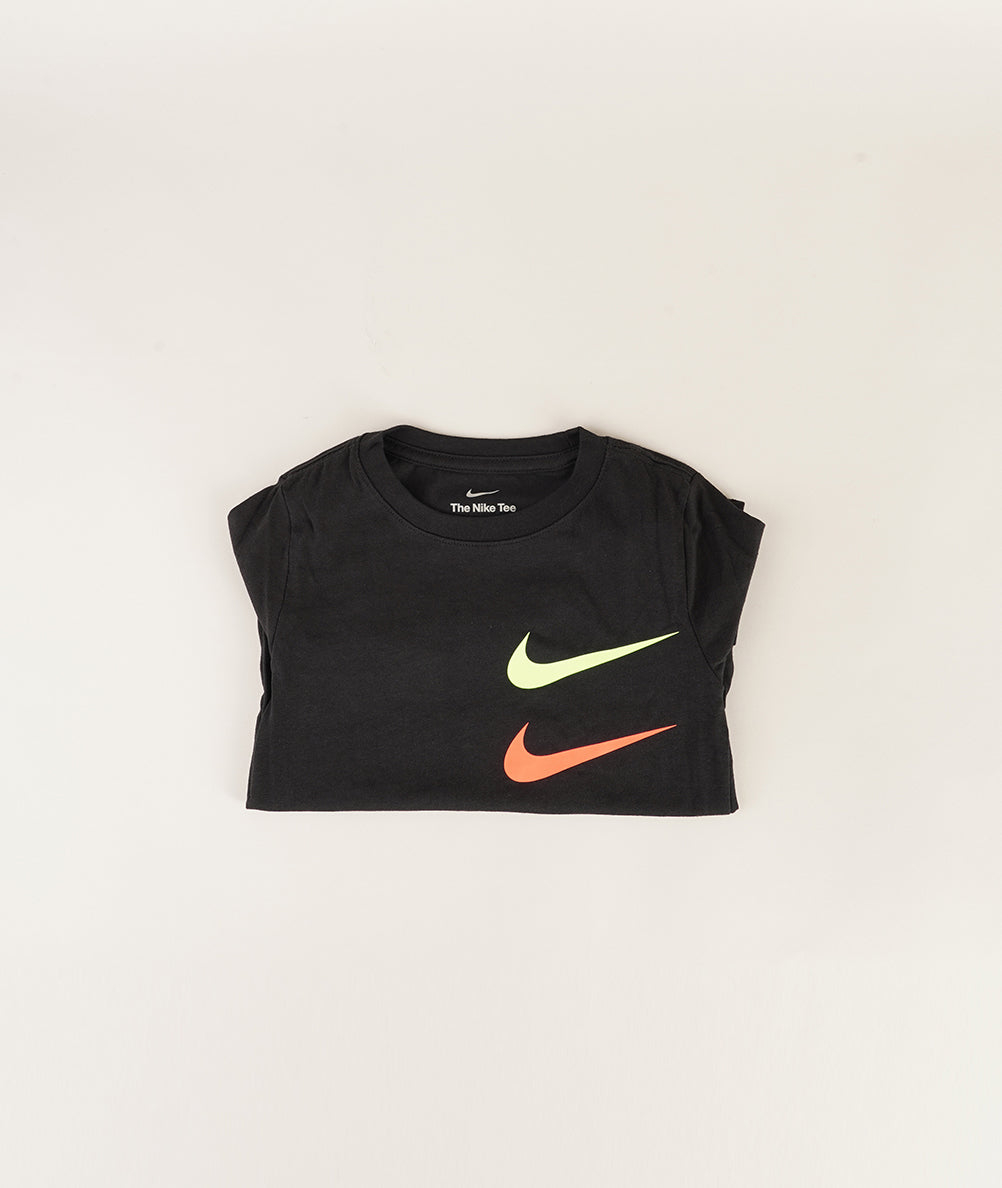 
                  
                    NIKE T-SHIRT BASIC
                  
                