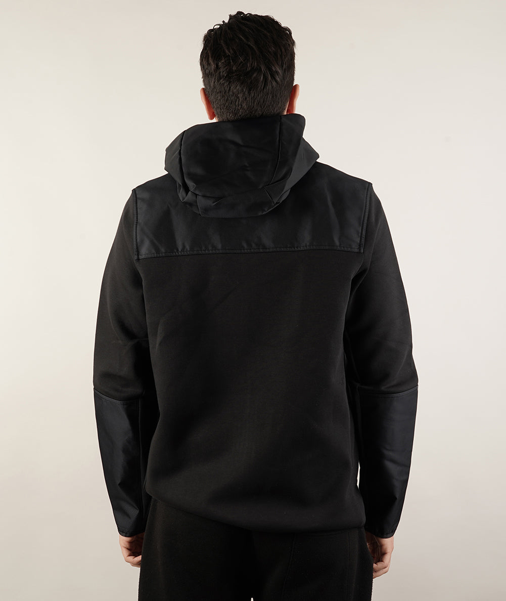 
                  
                    NIKE FELPE TECH FLEECE
                  
                