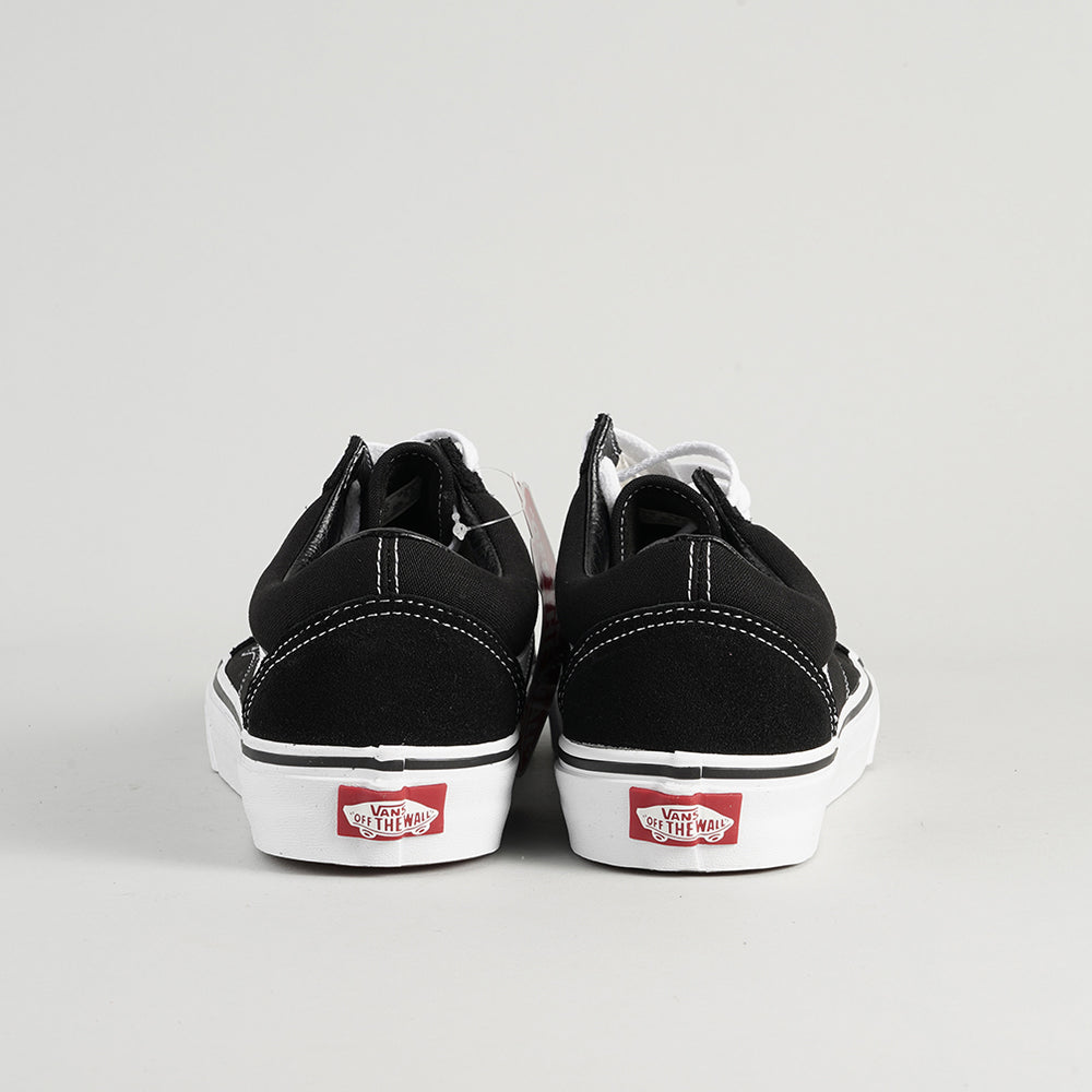 
                  
                    VANS OLD SKOOL
                  
                