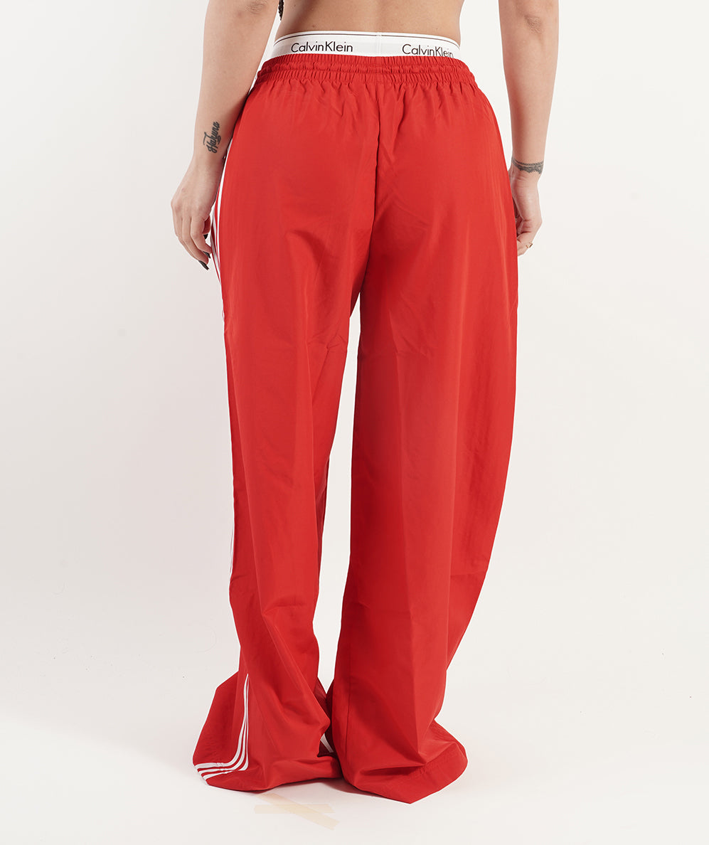 
                  
                    ADIDAS OVERSIZED TP
                  
                