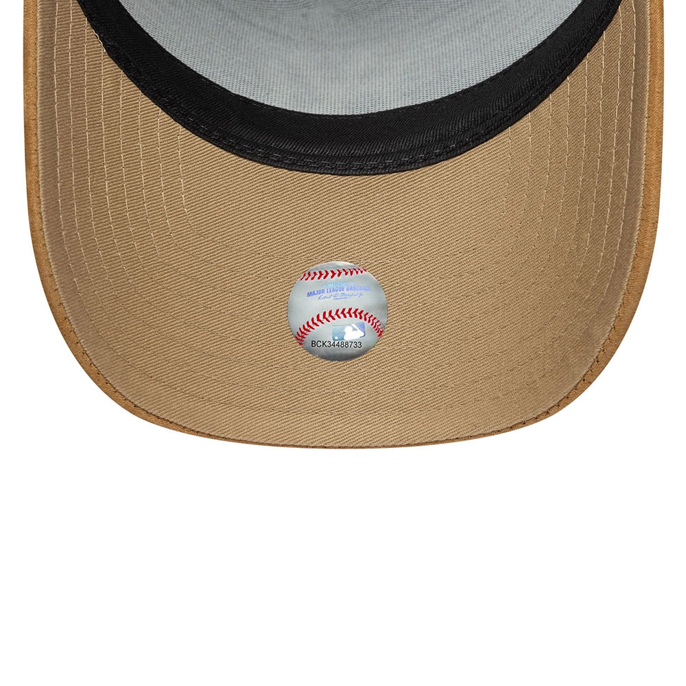 
                  
                    NEW ERA SUEDE VISOR
                  
                