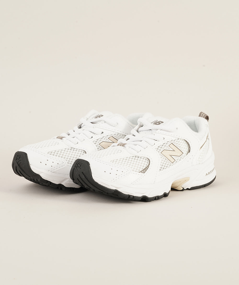 
                  
                    NEW BALANCE 530
                  
                