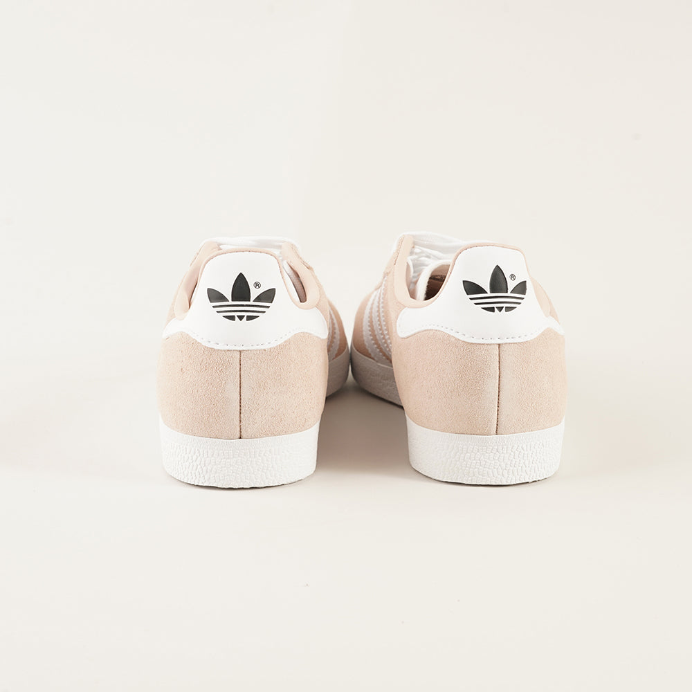 
                  
                    ADIDAS GAZELLE
                  
                