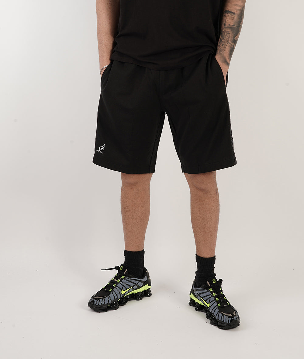 AUSTRALIAN PANTALONE V SMASH