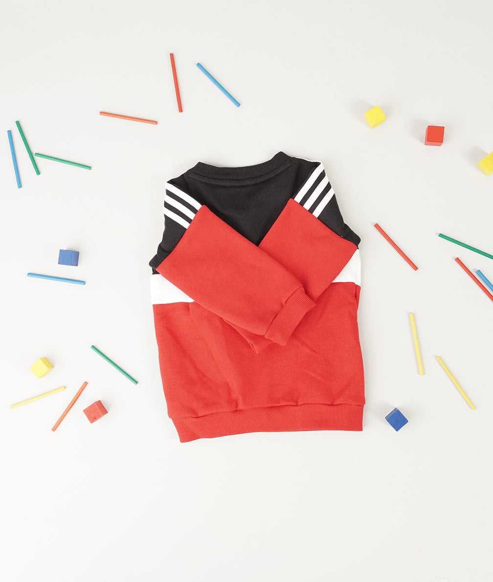 
                  
                    ADIDAS ESSENTIALS
                  
                